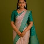 Shiralure Peacock Blush Whisper